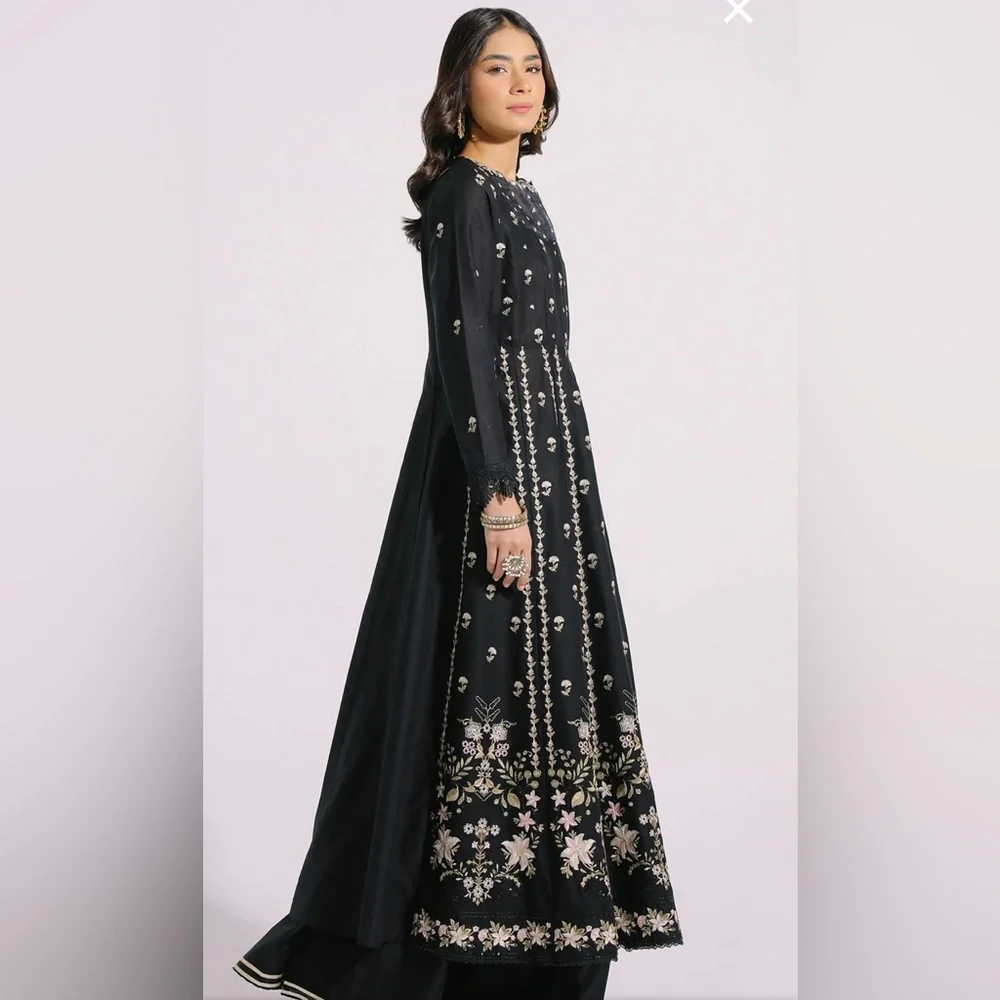Ethnic Dresses | Pakistani Wedding Dress | Color: Black/Gold | Size: M | Fsoofi83'S Closet